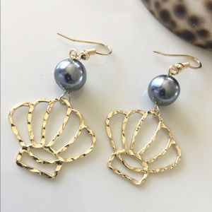 Hawaii sunrise shell shaped earrings